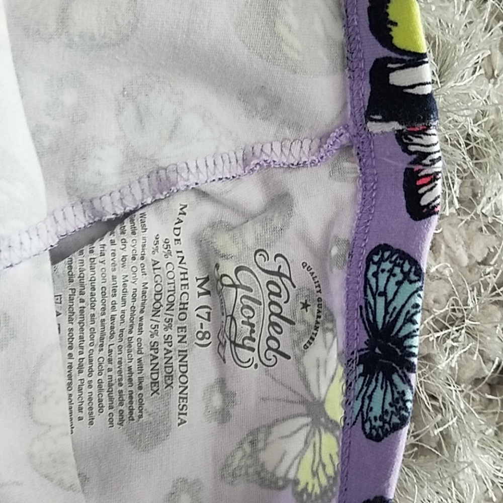 Capris - Picture 3 of 4